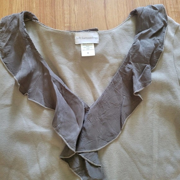 Soft Surroundings Shirt Womens Medium Green Ruffle Neckline And Wrists Sweater - Picture 4 of 8